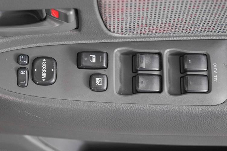 Toyota Raum 17 из 17