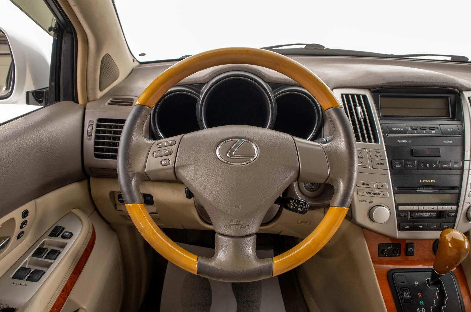 Lexus RX 15 из 28