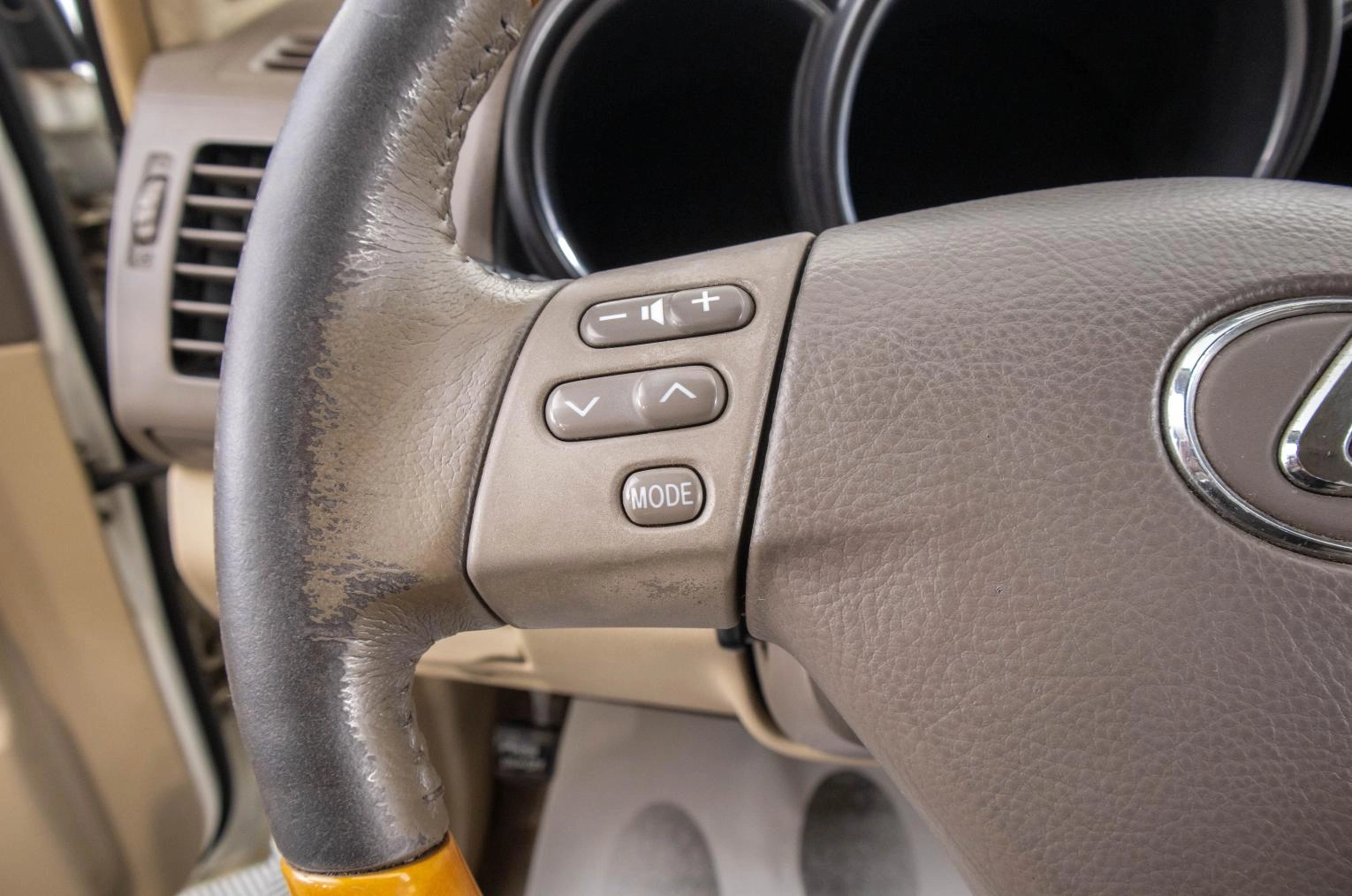 Lexus RX 16 из 28