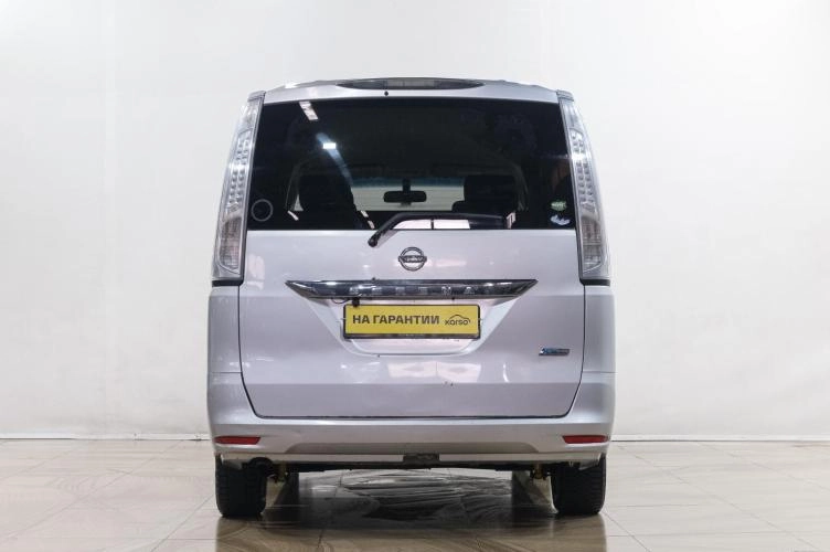Nissan Serena 5 из 6