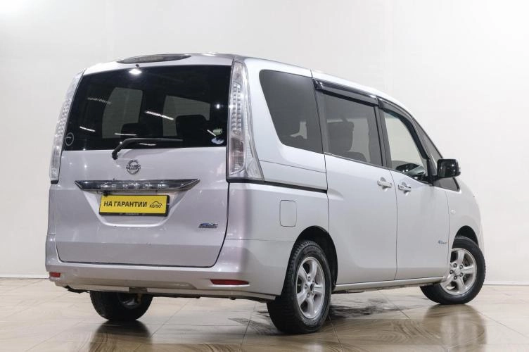 Nissan Serena 6 из 6