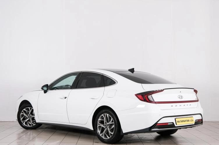Hyundai Sonata 4 из 6