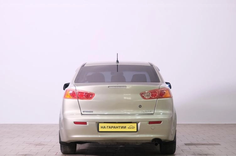 Mitsubishi Lancer 5 из 6