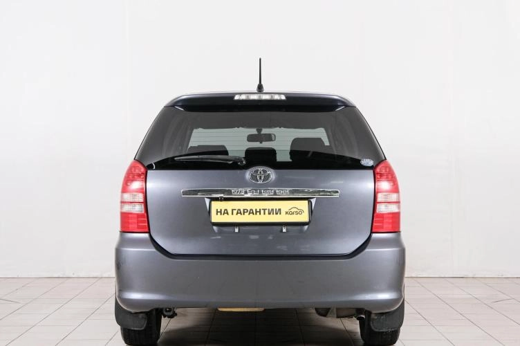 Toyota Wish 5 из 6