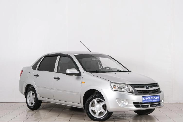 ВАЗ (LADA) Granta 1 из 6