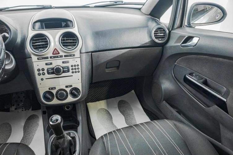 Opel Corsa 18 из 21