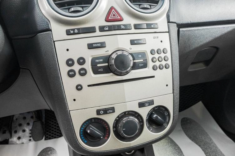 Opel Corsa 16 из 21