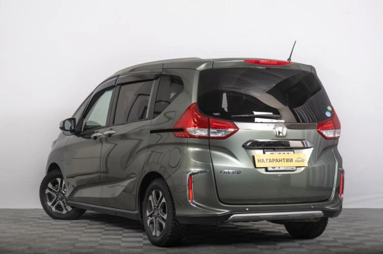 Honda Freed 5 из 6