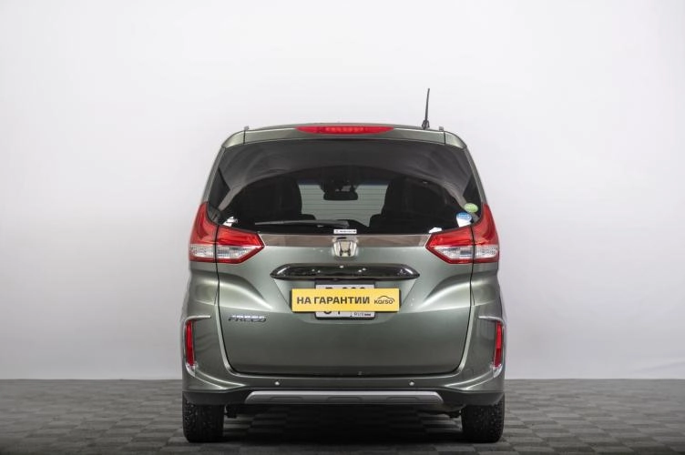 Honda Freed 4 из 6