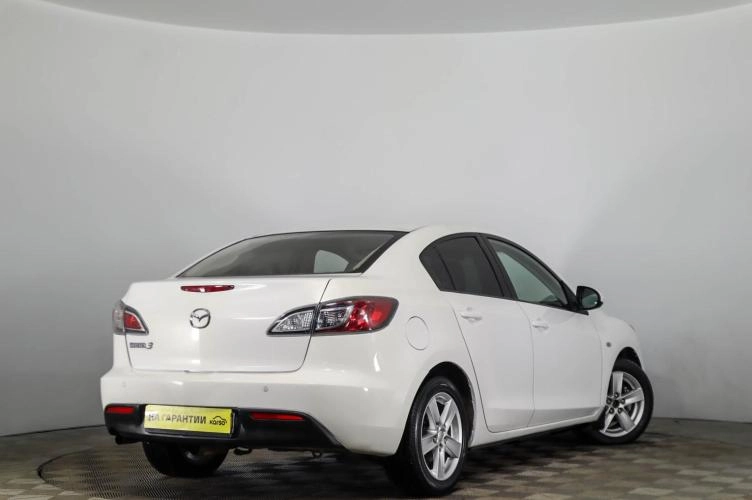 Mazda 3 4 из 6