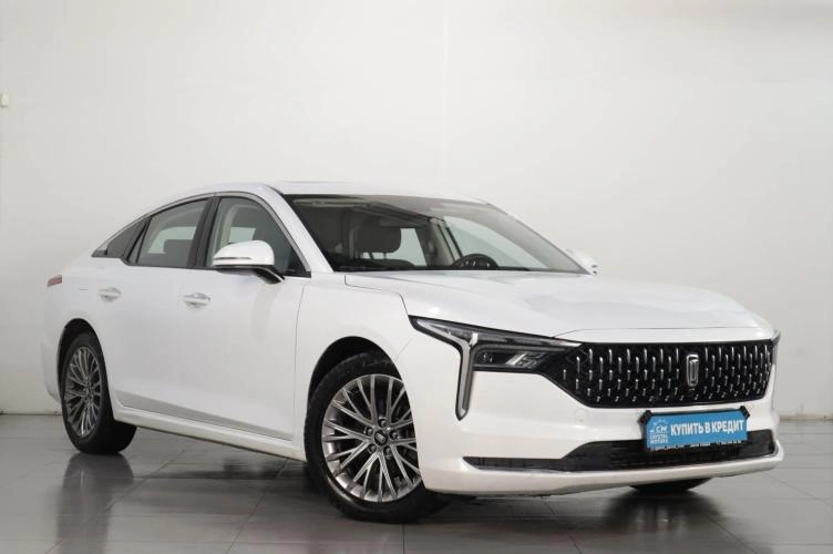 FAW Bestune B70 1 из 6