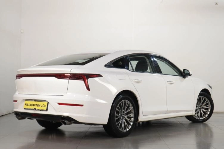 FAW Bestune B70 6 из 6