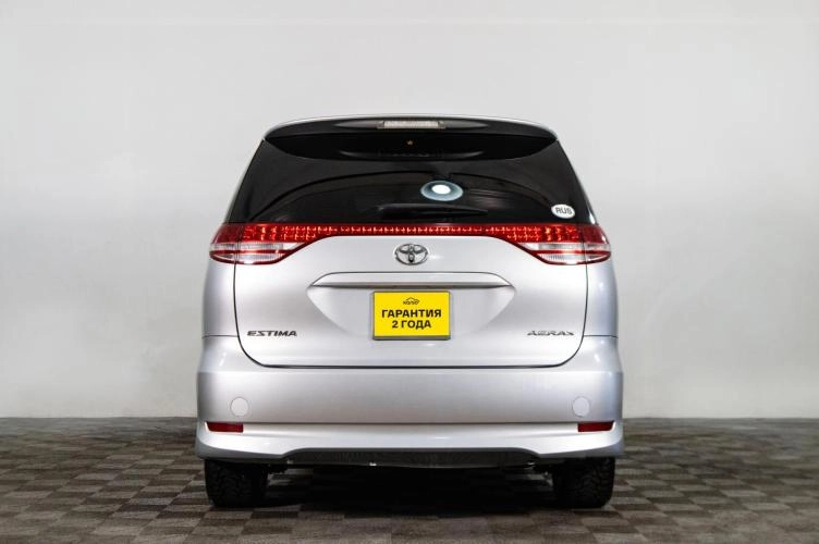 Toyota Estima 5 из 6