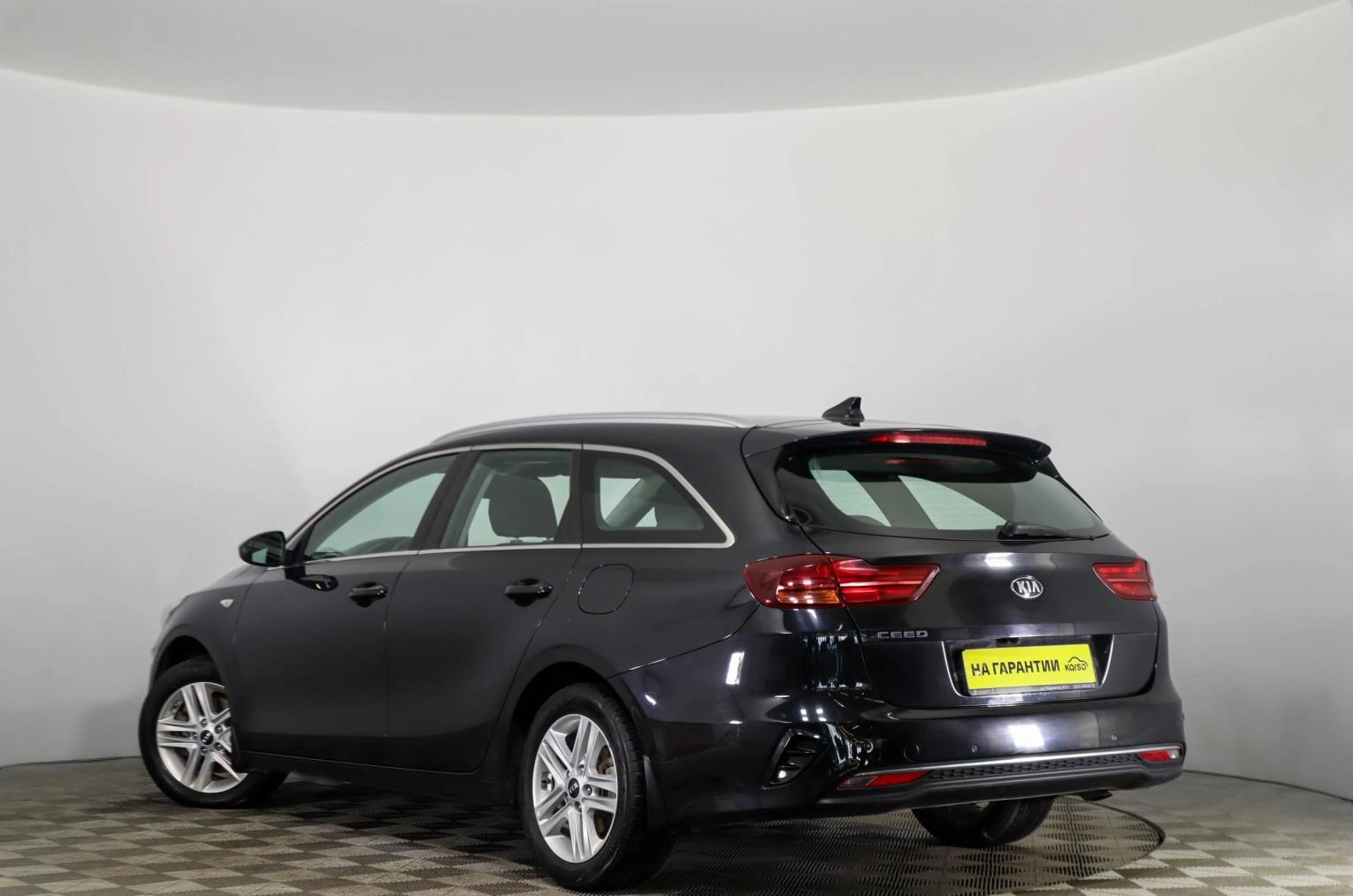KIA cee'd 6 из 23