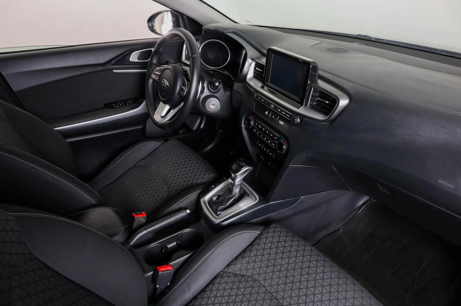 KIA cee'd 11 из 23