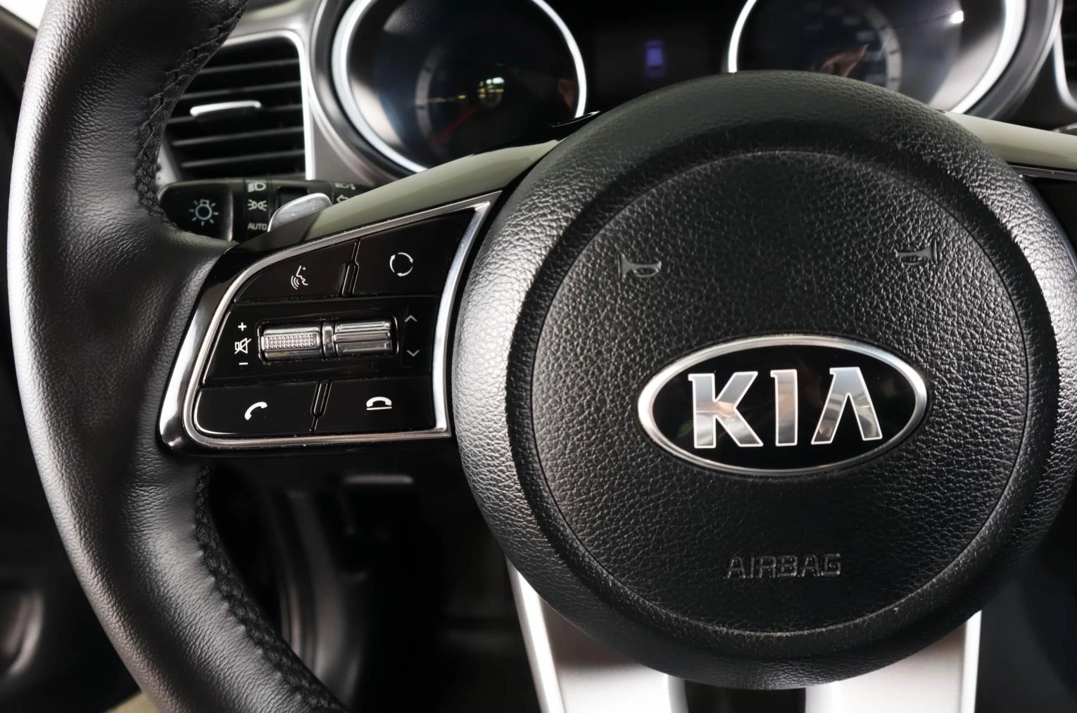 KIA cee'd 16 из 23
