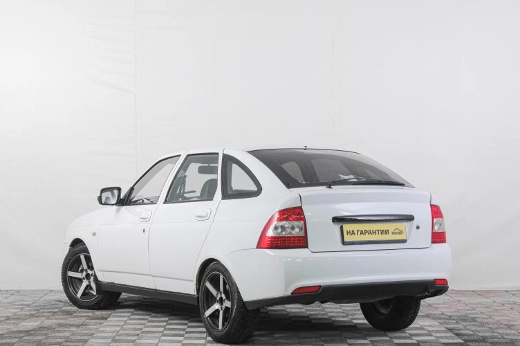 ВАЗ (LADA) Priora 4 из 6