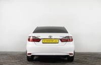 Toyota Camry 5 из 17