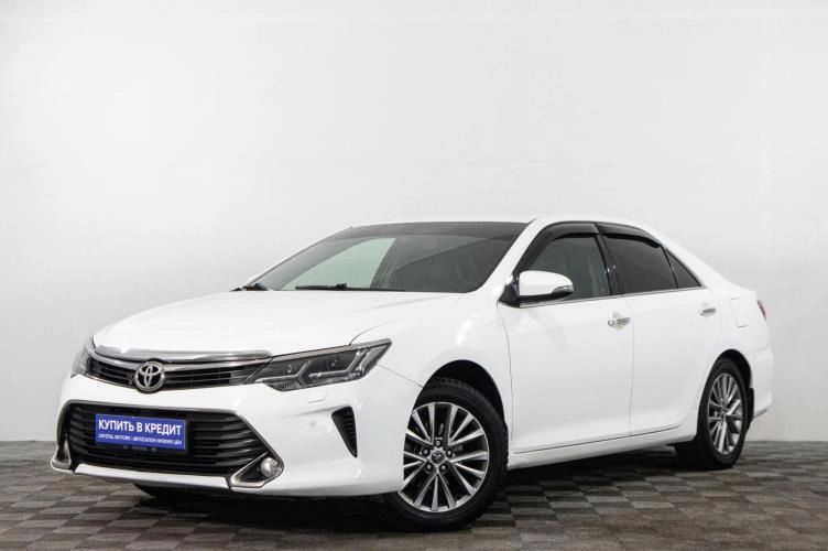 Toyota Camry 3 из 6