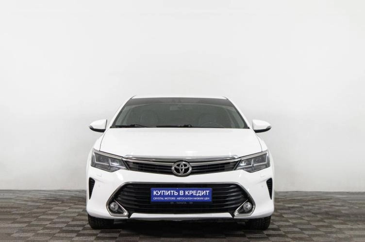 Toyota Camry 2 из 6