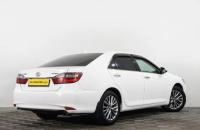 Toyota Camry 6 из 17