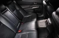 Toyota Camry 15 из 17