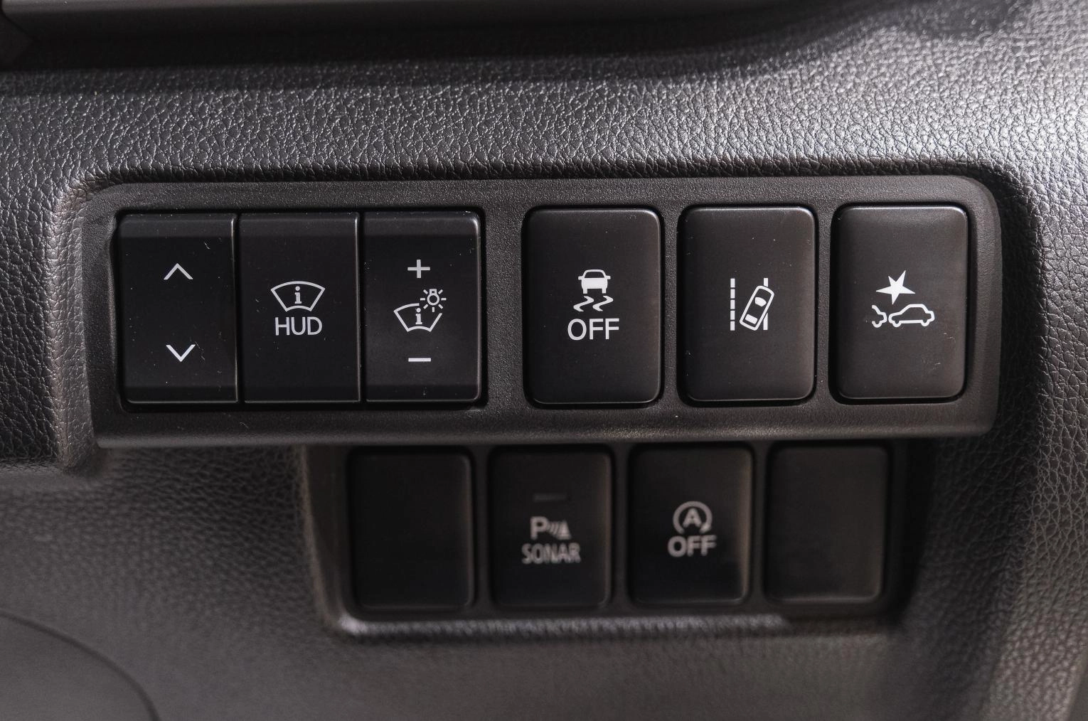 Mitsubishi Eclipse Cross 31 из 33