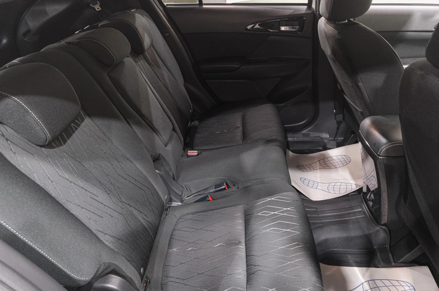 Mitsubishi Eclipse Cross 32 из 33