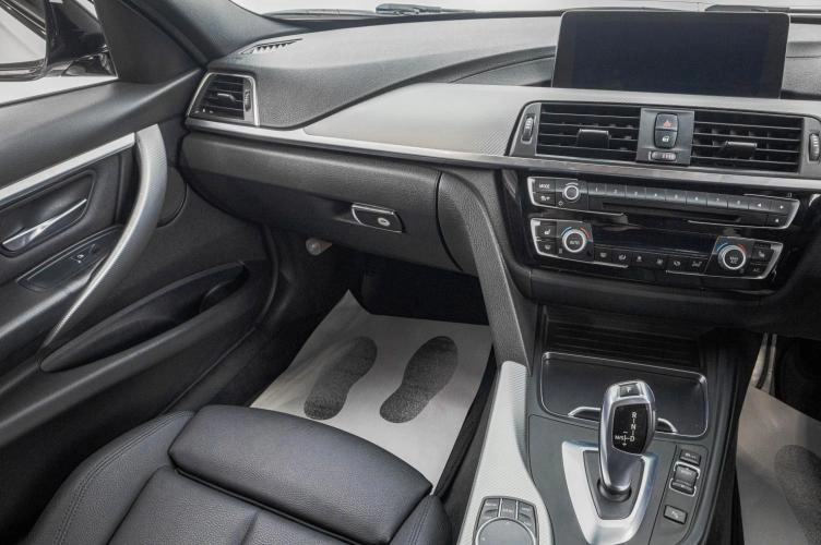BMW 3 серия 25 из 29