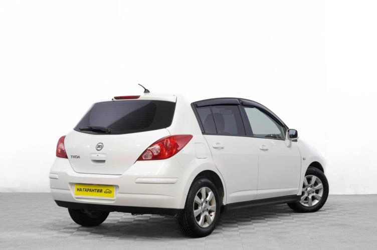 Nissan Tiida 4 из 6