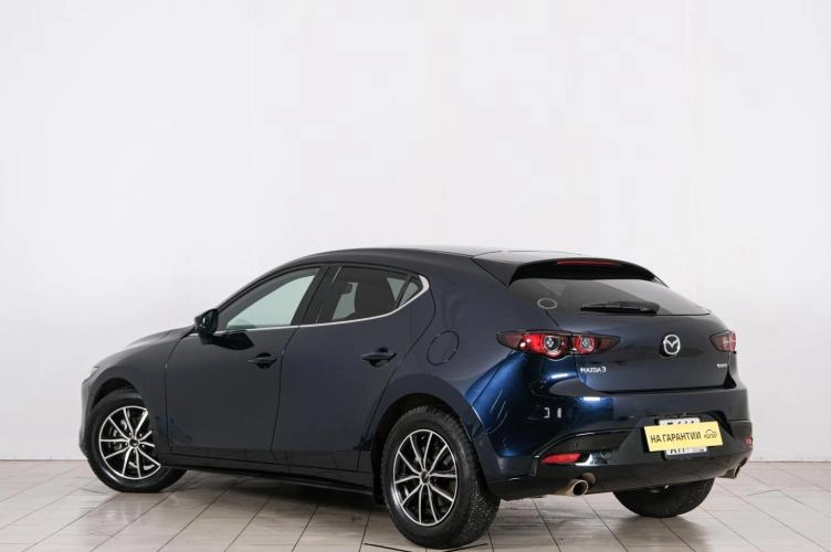 Mazda 3 4 из 6