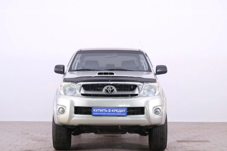 Toyota Hilux 2 из 6