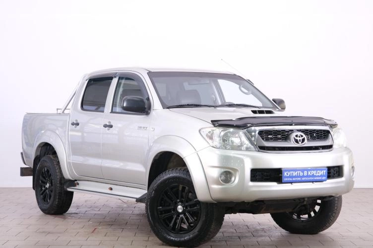 Toyota Hilux 1 из 6