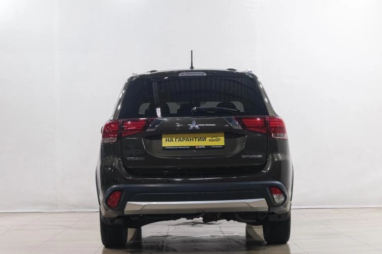 Mitsubishi Outlander 5 из 6