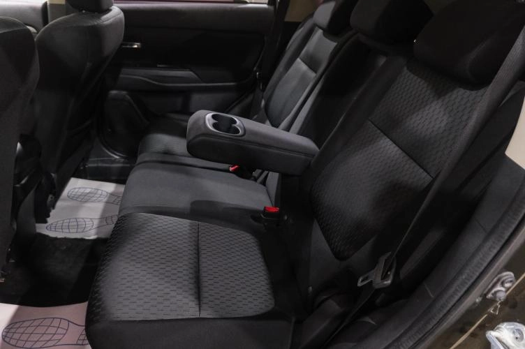 Mitsubishi Outlander 26 из 27