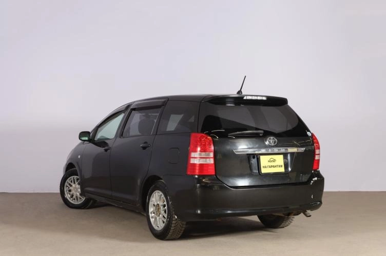 Toyota Wish 6 из 6