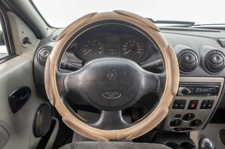 Renault Logan 9 из 19