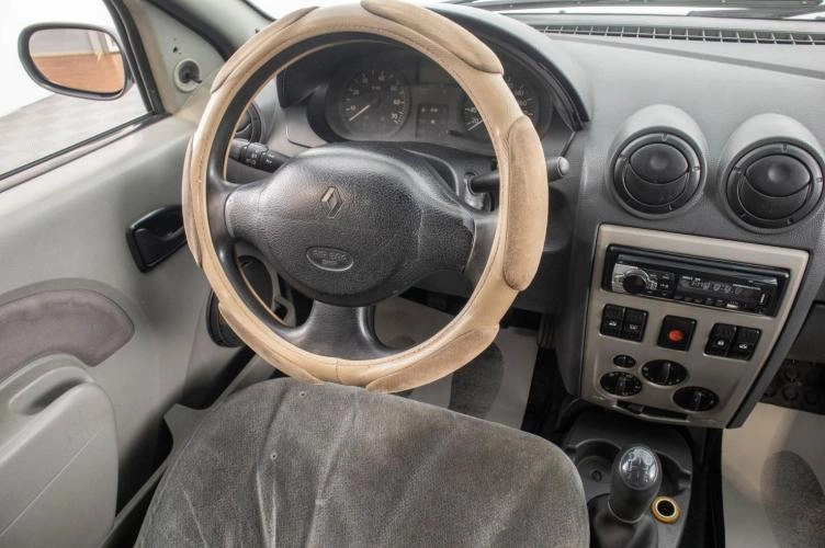 Renault Logan 10 из 19