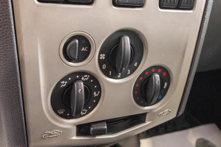 Renault Logan 13 из 19