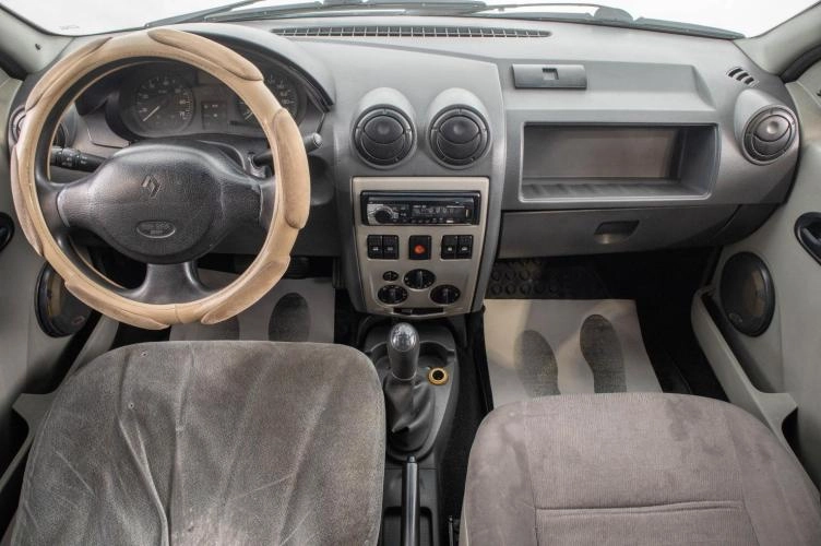 Renault Logan 7 из 19