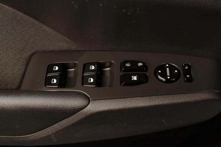 Hyundai Solaris 8 из 18