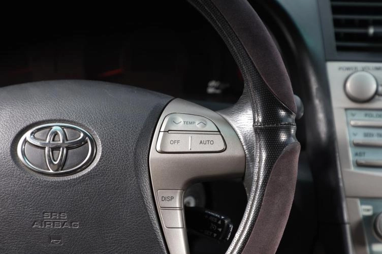 Toyota Camry 14 из 18