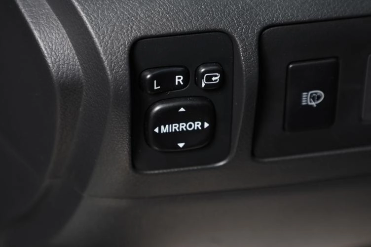 Toyota Camry 11 из 18