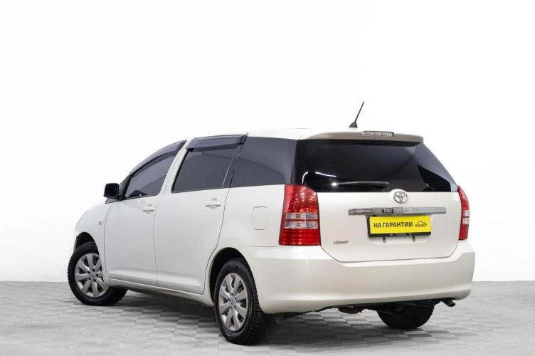 Toyota Wish 6 из 6