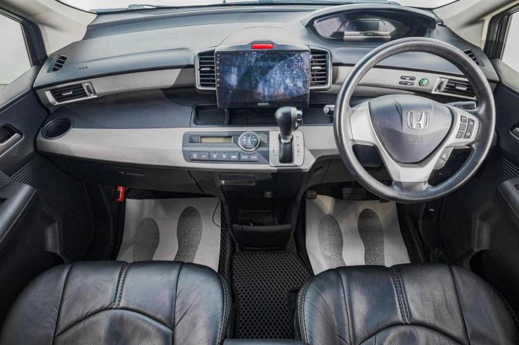 Honda Freed 10 из 27