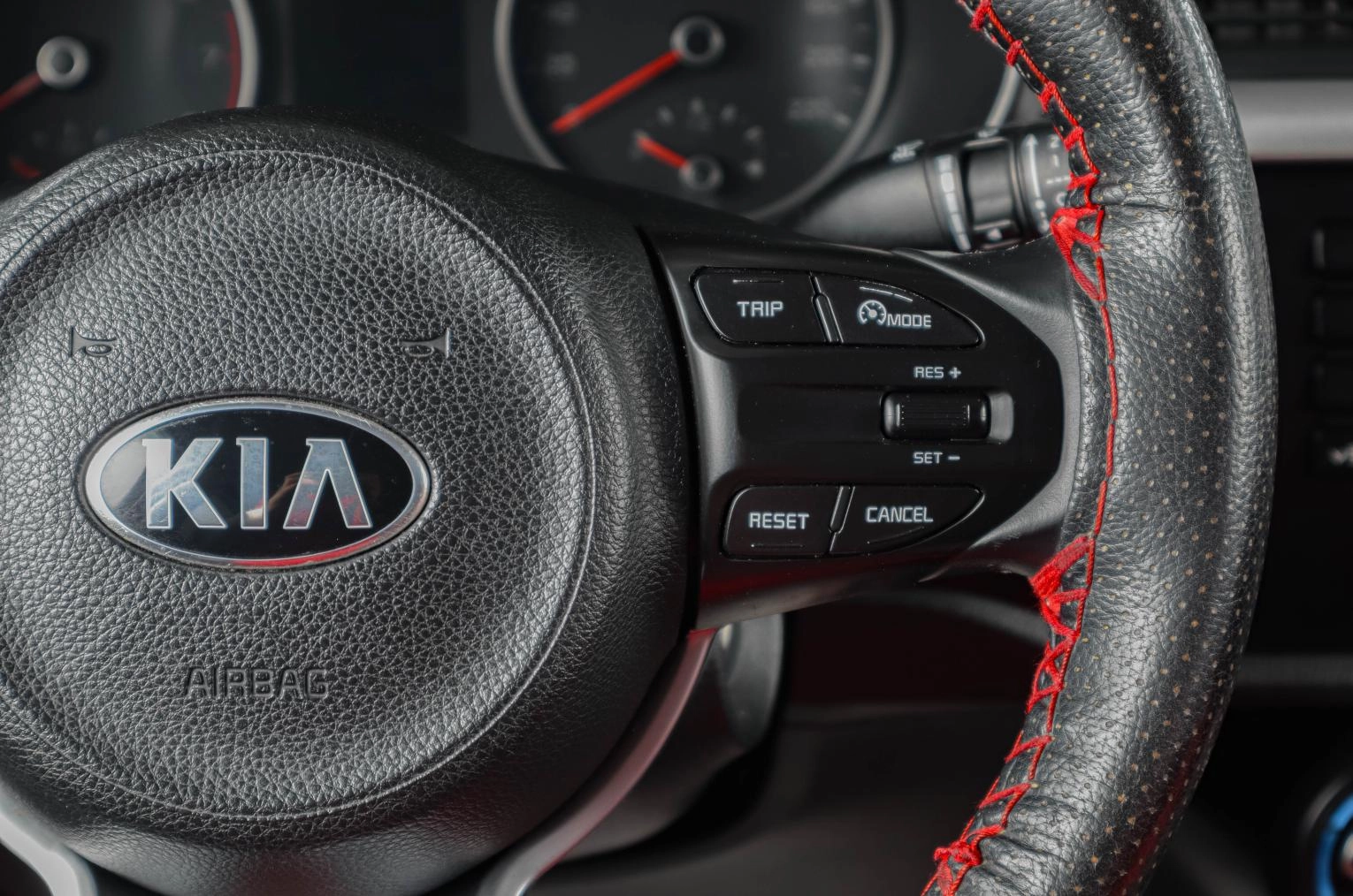 KIA Rio 15 из 18