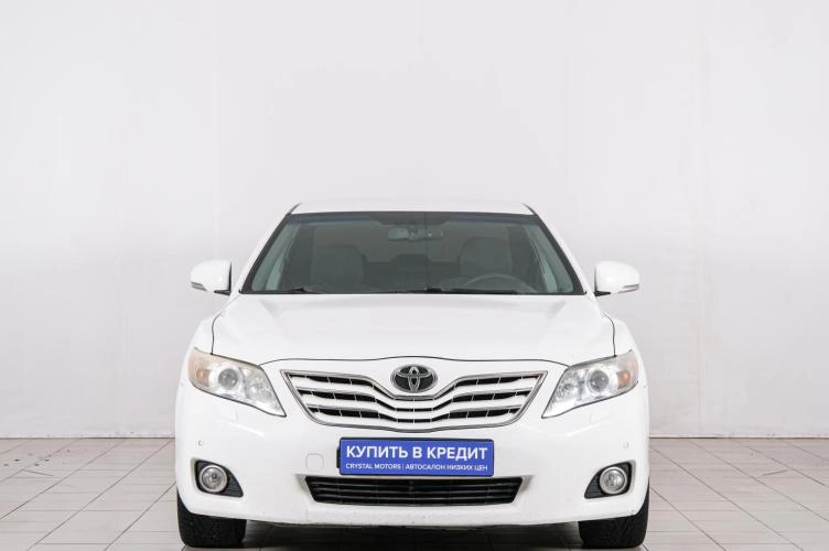 Toyota Camry 2 из 6