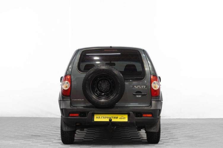 Chevrolet Niva 5 из 6