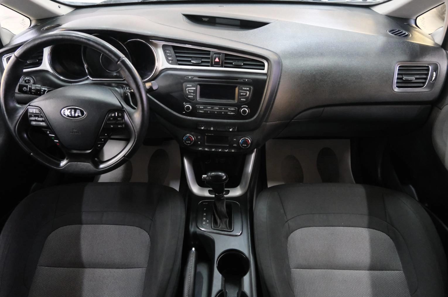 KIA cee'd 13 из 22