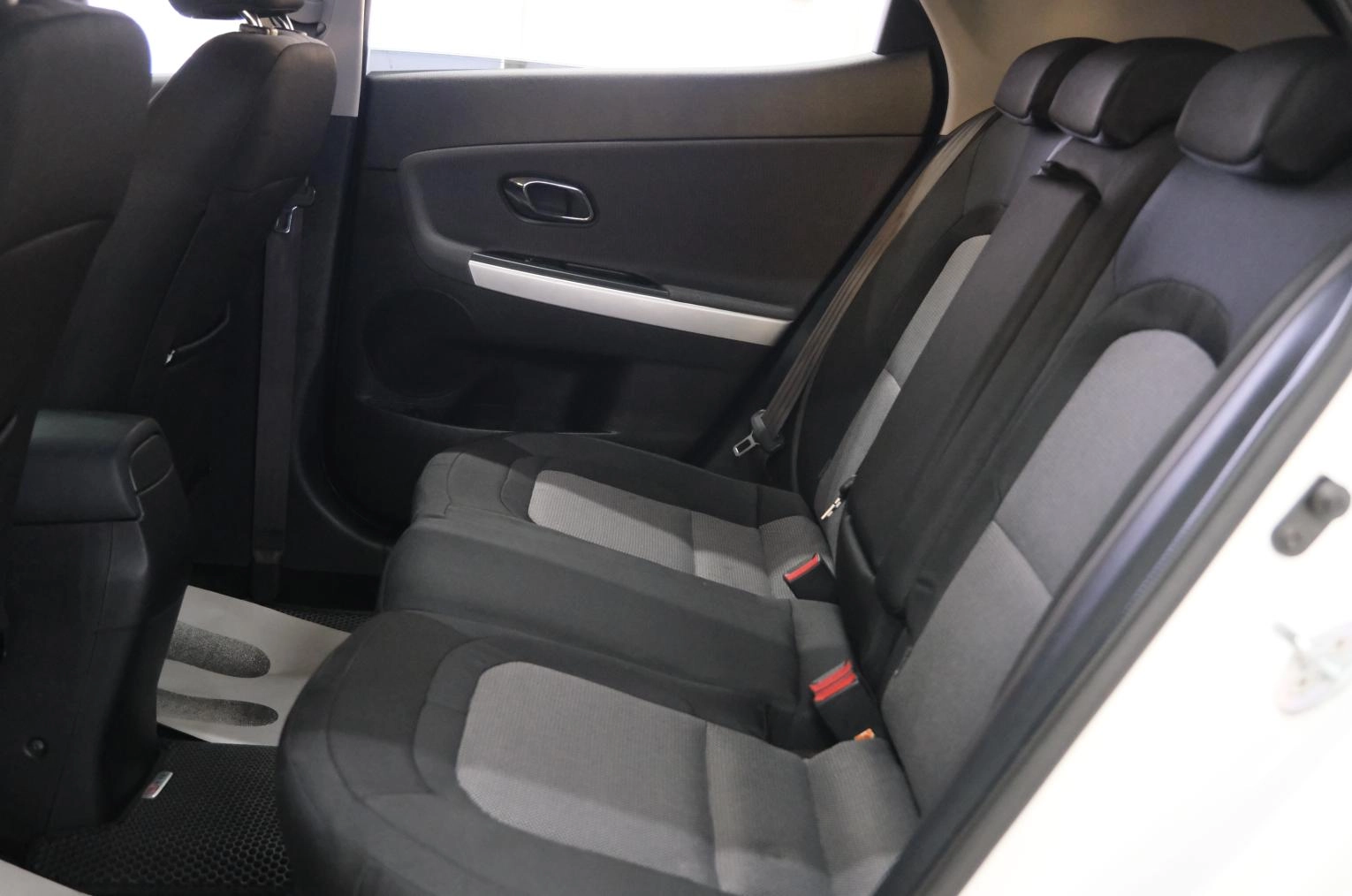 KIA cee'd 20 из 22
